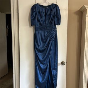 IEENA by Mac Duggal blue satin long dress sz 10. Wore for son’s wedding once.